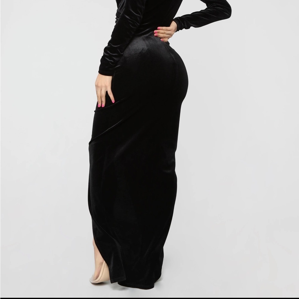 Black Sexy Velvet Dress - Picture 5 of 9